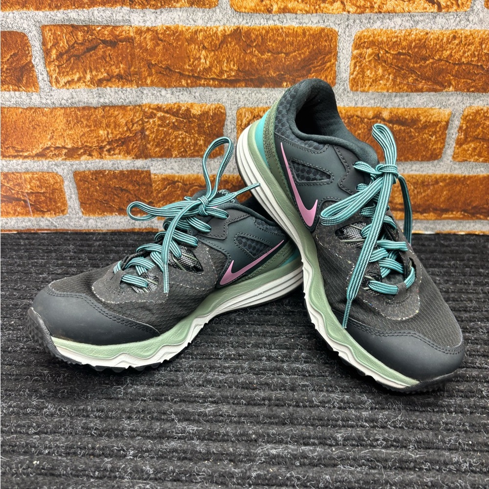 Nike Running  Shoes- Women’s Size 6.5
In very good condition.